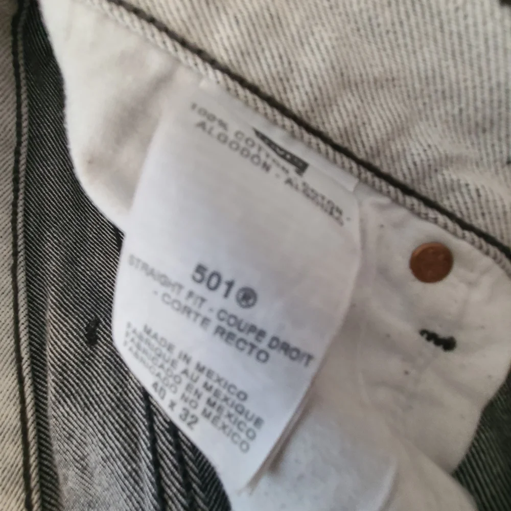 Men's Levi's 501 button Jeans Sz 40x32
